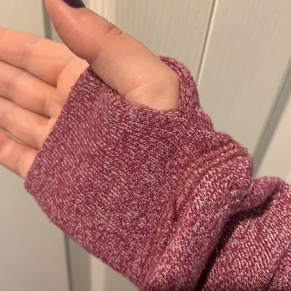 Roots original full zip hoodie with thumb holes. - Picture 5 of 5